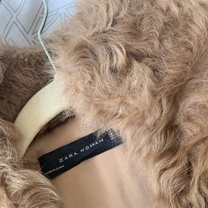 Zara fur vest